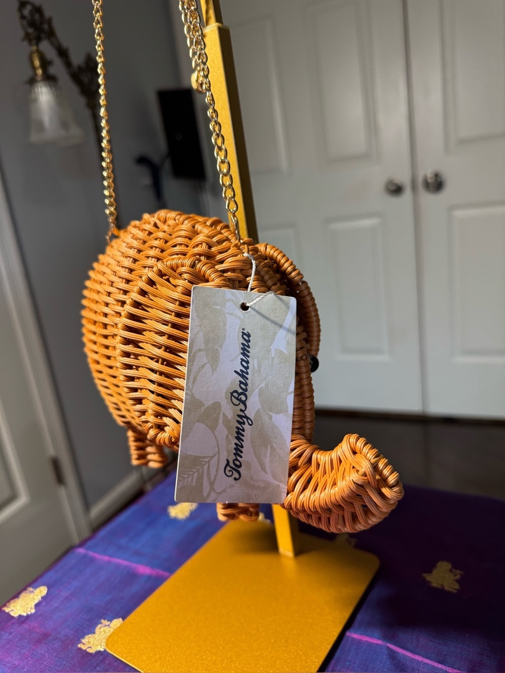 NWT Tommy Bahama Wicker Elephant Crossbody Safari Bag - Picture 3 of 3